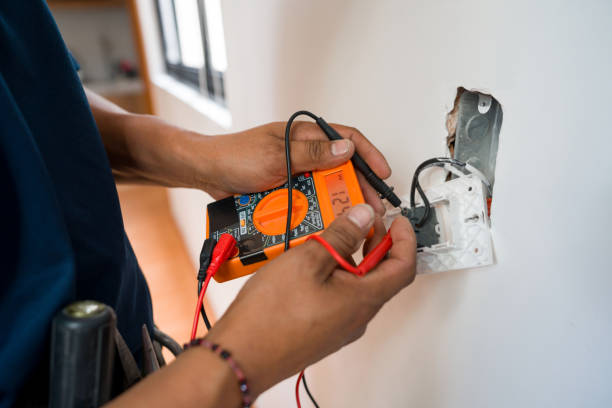 Best Licensed Electrician  in Lake Forest, IL